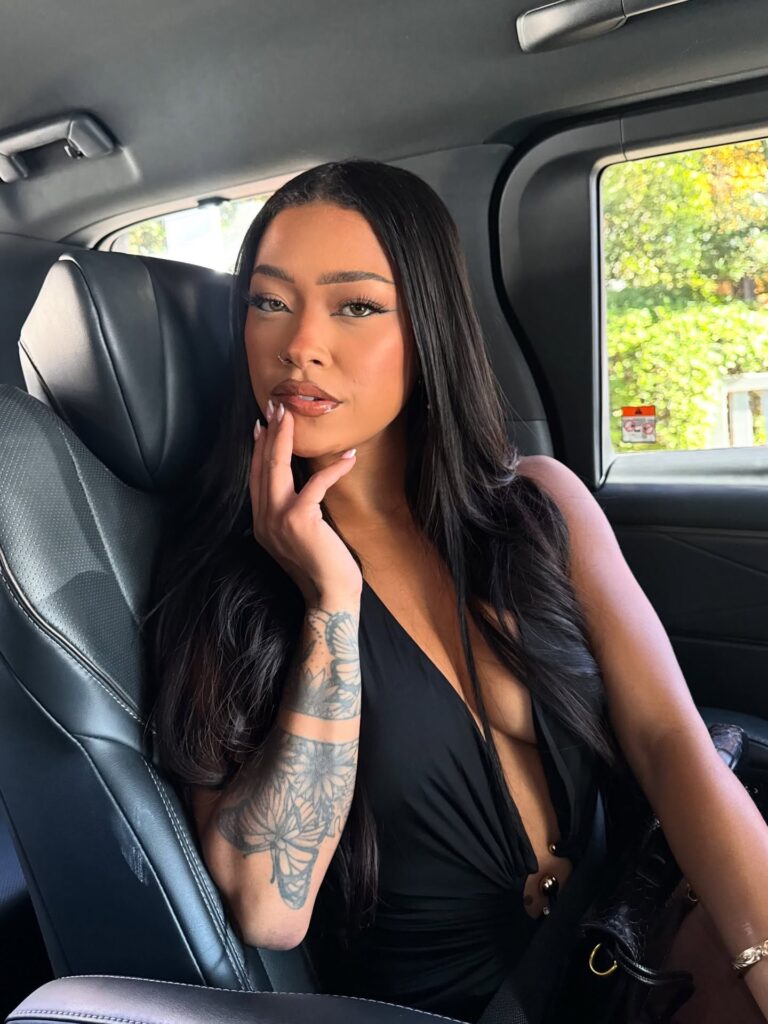 Leilani Green Net Worth, Wiki, Height, Age, Family, Boyfriend and Career Leilani Castro Green is dating Reed Woehrle, a young social media star.