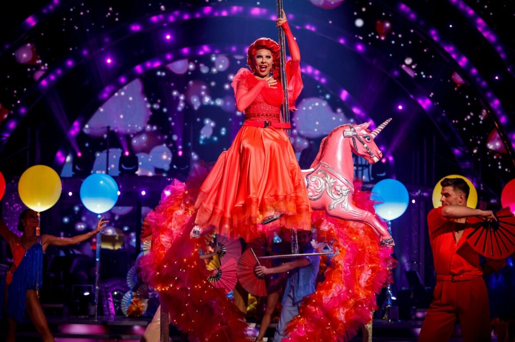 La Voix Net Worth, Wiki, Height, Age, Family, Boyfriend and Career La Voix Singles