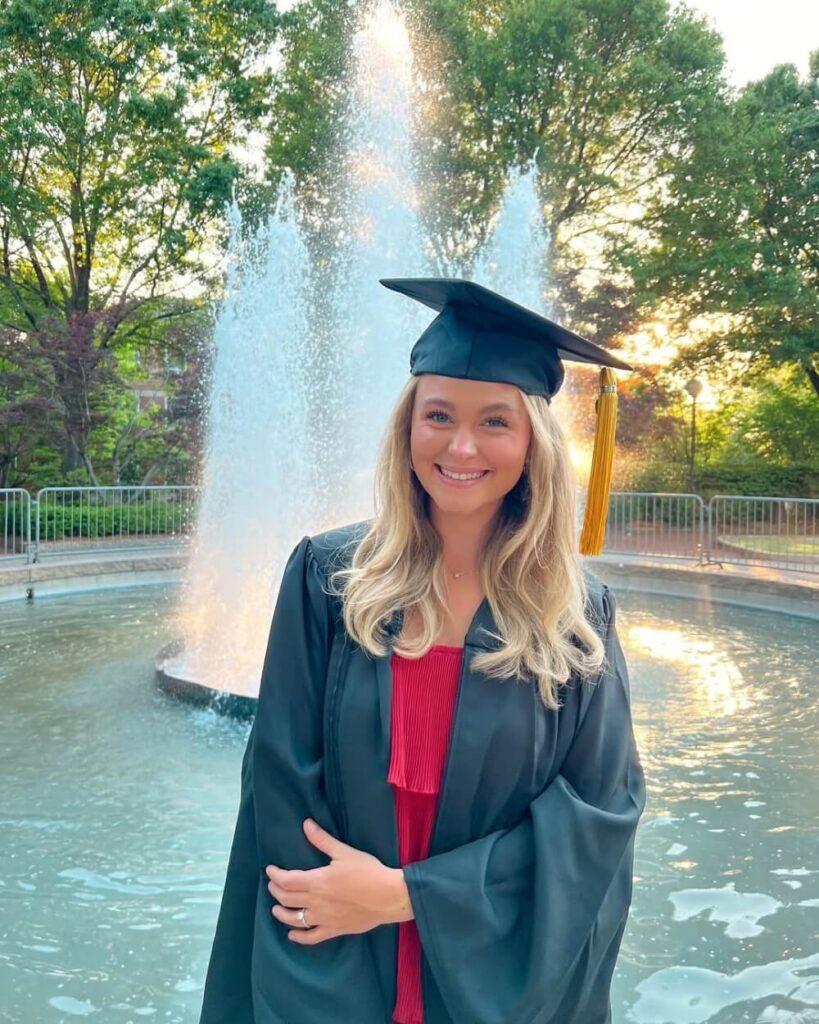 Ivey Meeks Net Worth, Wiki, Height, Age, Family, Boyfriend and Career Ivey was first shown on TV across the country through ads when only eight years had passed.