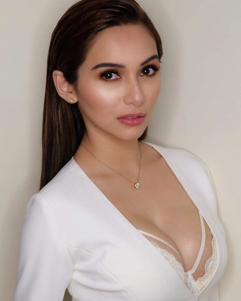 Top 10 Most Beautiful Filipino Women Of 2025 https://www.biographygen.com/wp-content/uploads/2026/01/Beautiful-Filipino-Women-Of-2025-Canva-Feautered.png
