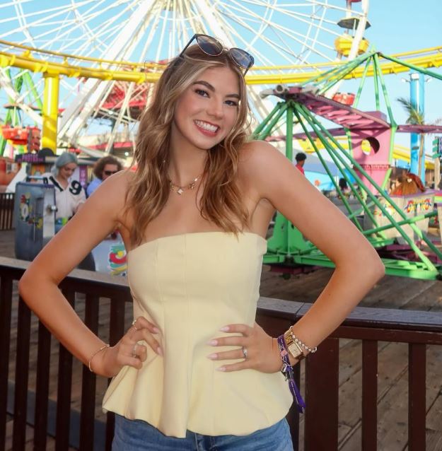 Kate Marie Baker Net Worth, Wiki, Height, Age, Family, Husband and Career Kate became well-known on TikTok, where she got millions of followers using the name katemaries.