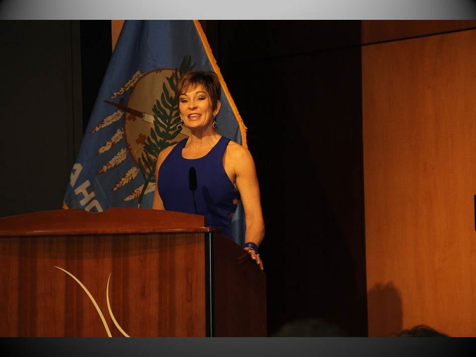 Lori Fullbright Net Worth, Salary, Wiki, Age, Height, Husband and Career Lori Fullbright career is a journalist from America who presents the five pm news nightly alongside Craig Day.