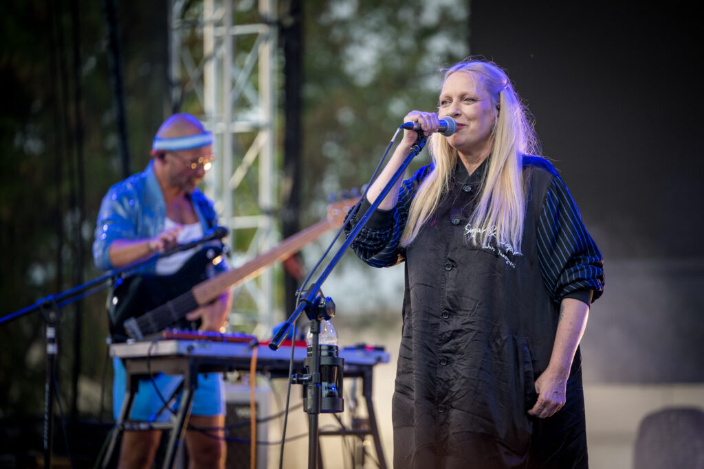 Kasia Nosowska Net Worth, Wiki, Height, Age, Family, Boyfriend and Career Kasia Nosowska love for sound was clear from when she was very young.