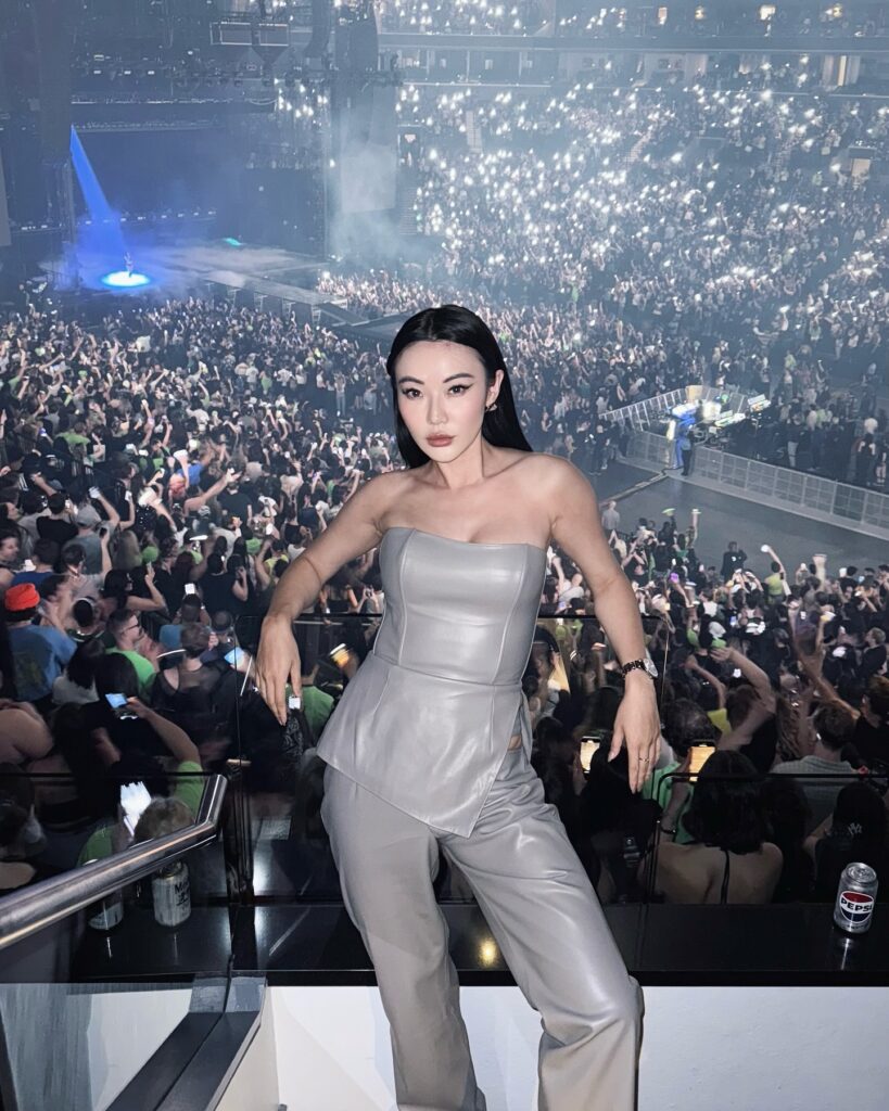 Jessica Wang Net Worth, Wiki, Height, Age, Family, Husband and Career Jessica Wang was employed in investment banking. In 2014 she started her blog NotJessFashion.