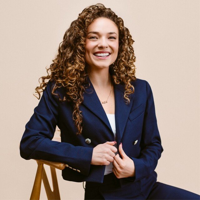 Bayne Froney Net Worth, Salary, Wiki, Age, Height, Husband and Career Bayne Froney Net Worth $1 to $5 Million