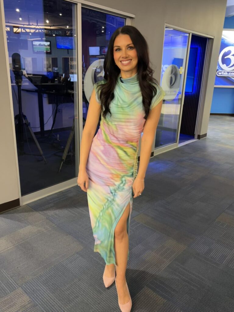 Caitlin Francis Net Worth, Salary, Wiki, WFSB, Age, Height, Husband and Career Caitlin Franciss presently works as a traffic reporter for WFSB Eyewitness News 3 located in Hartford, Connecticut.