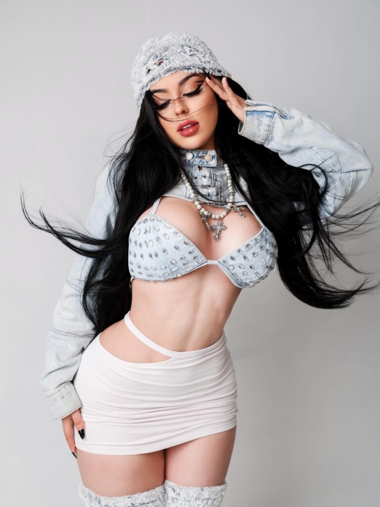 Bella Angel Net Worth, Wiki, Height, Age, Family, Boyfriend and Career Bella Angel formally started her work life in 2022, joining the entertainment world with a precise plan and a dedication to growth over time.