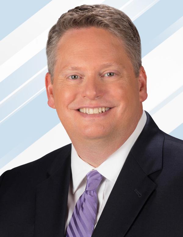 Marshall McPeek Net Worth, Salary, Wiki, Age, Height, Parents, Wife and Career Marshall McPeek began his broadcasting career in Bucyrus at WBCO-AM/WQEL-FM when Michael was merely fourteen years old.