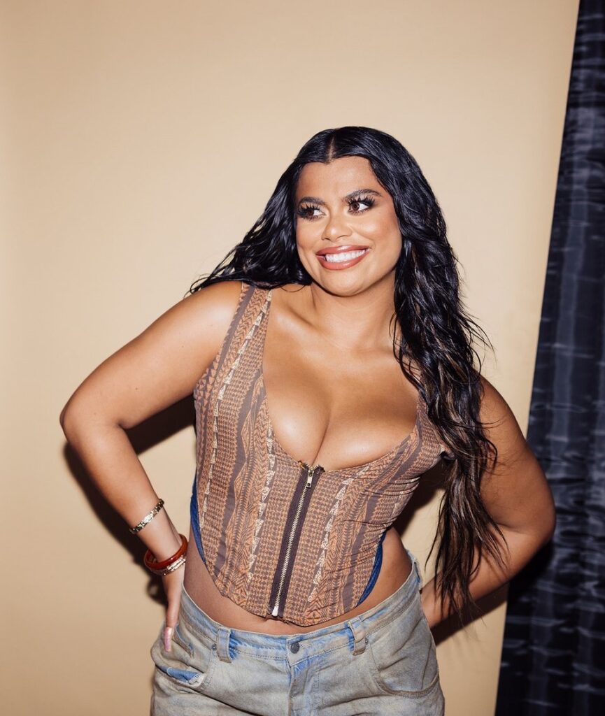 Drew Afualo Net Worth, Wiki, Height, Age, Family, Boyfriend and Career Drew Afualo is currently involved romantically with an attractive man, Pili Tanuvasa.