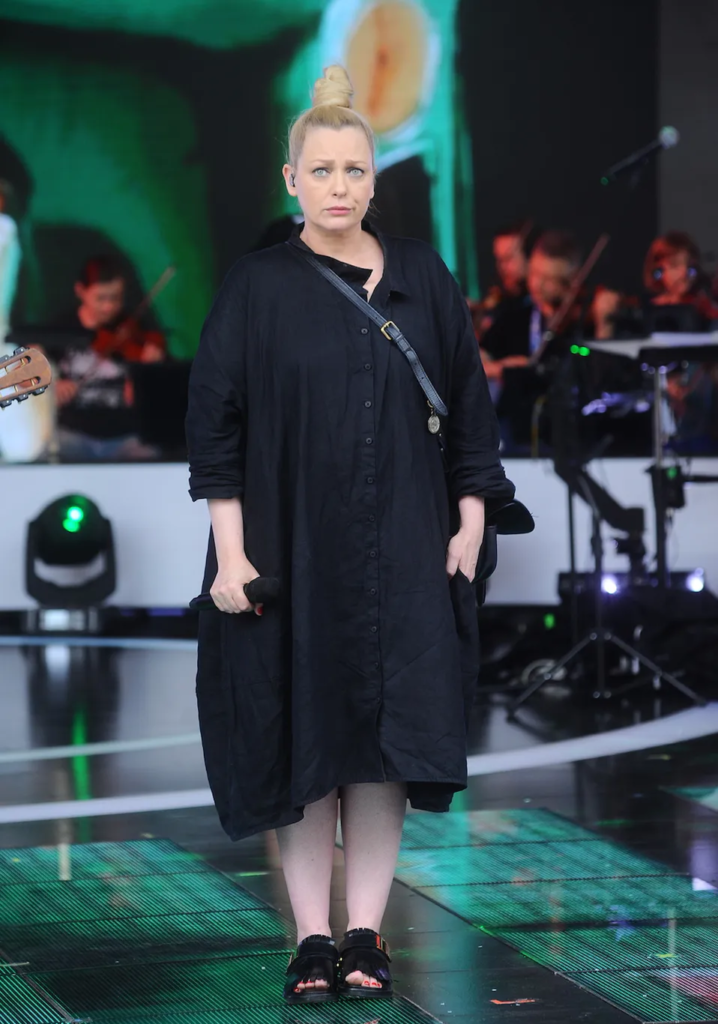 Kasia Nosowska Net Worth, Wiki, Height, Age, Family, Boyfriend and Career Kasia Nosowska body measures around 36-30-35 inches. She is about 5 feet 5 inches tall and weighs around 70 kg.