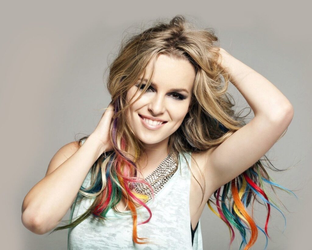 Bridgit Mendler Net Worth, Wiki, Height, Age, Family, Husband and Career Bridgit Mendler married to aerospace engineer Griffin Cleverly.