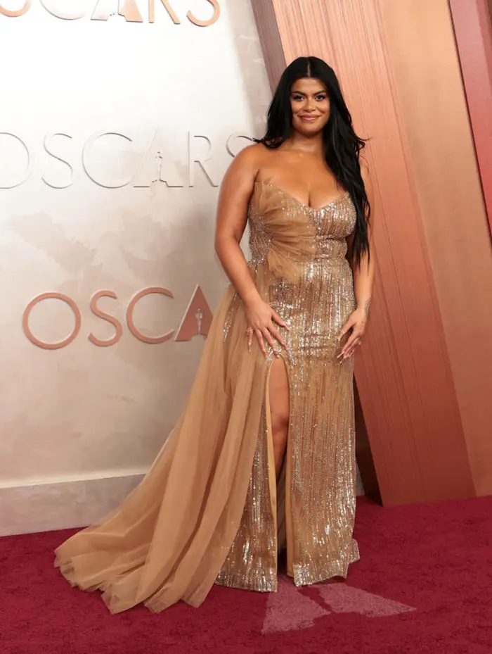 Drew Afualo Net Worth, Wiki, Height, Age, Family, Boyfriend and Career Drew Afualo height is around 5 feet and 6 inches and her physical mass weighs approximately 59Kg.