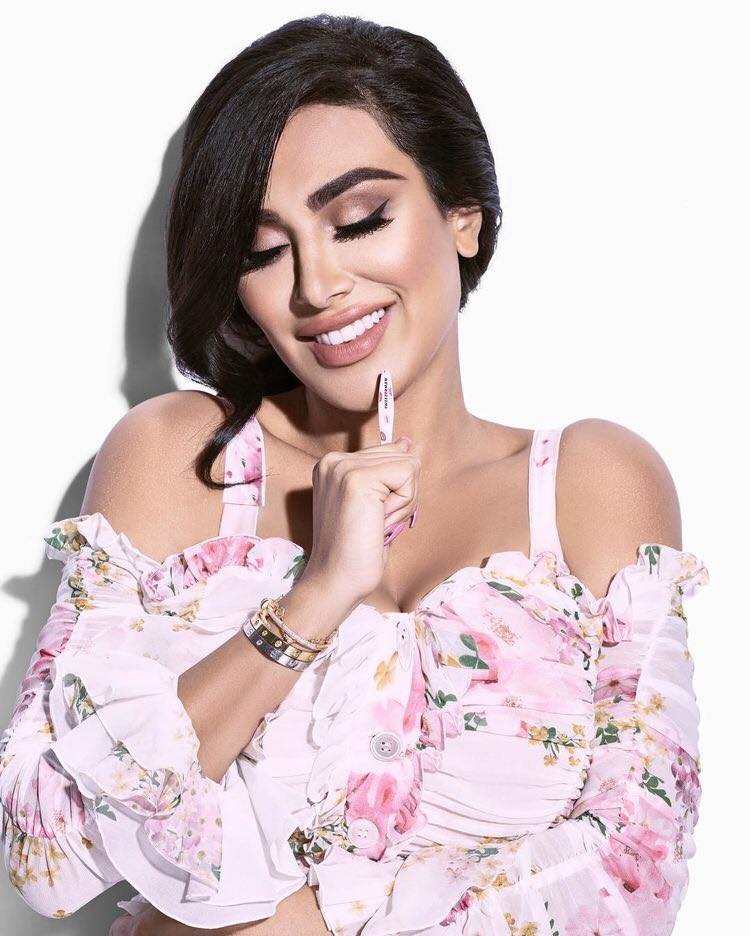 Huda Kattan Net Worth, Age, Wiki, Height, Parents, Husband and Career Huda Kattan is wedded to Christopher Goncalo, who is both her business associate and supervisor. They share one female child named Nour Giselle, delivered during 2011.