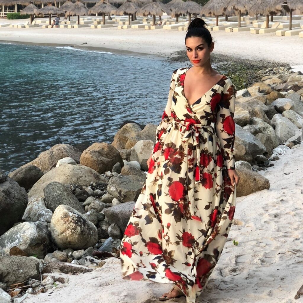 Ashley Iaconetti Net Worth, Husband, Wiki, Age, Height, Parents, Movies and Career Ashley Iaconetti Top 10 Movies and TV Shows