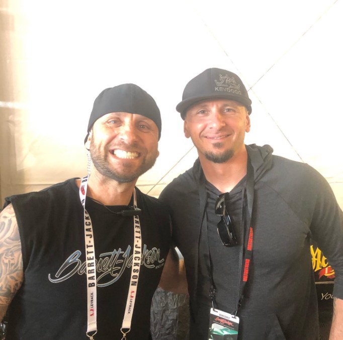 Kevin Schiele Net Worth, Salary, Wife, Wiki, Age, Height, Kindig-it Design and Career Kevin Schiele measures 6 feet 2 inches in height (188 cm) and weighs about 185 pounds (84 kg).