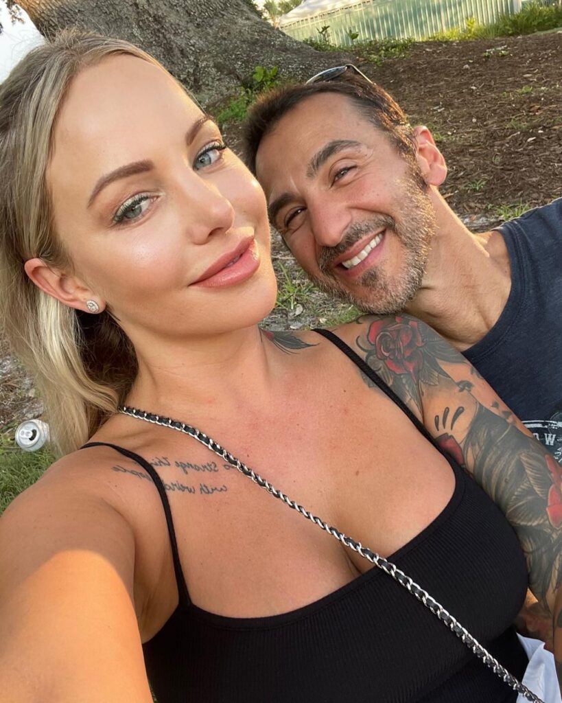 Sully Erna Net Worth, Wife, Wiki, Age, Height, Parents, Songs and Career Sully Erna was engaged to his longtime girlfriend Jennifer Cabezon. After they broke up, he married Joanna Wortham in 2014.