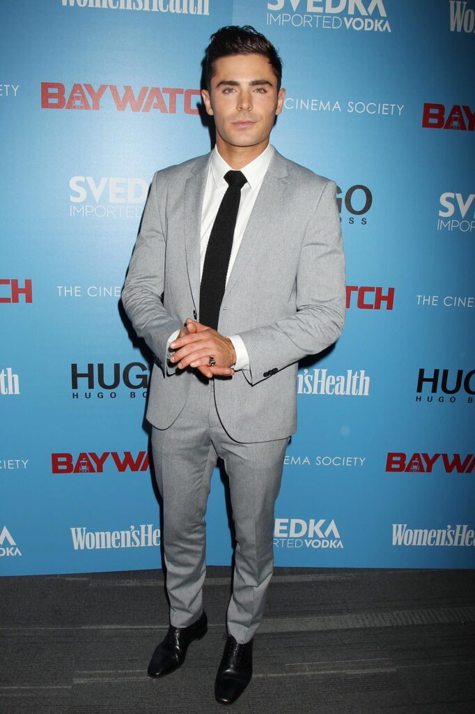 Zac Efron Net Worth, Wife, Wiki, Age, Height, Parents, Movie and Career Zac Efron height is 5 feet 8 inches (1.73 m) and weight is 75 kilograms (165 lbs). His body measurements are 44-34-16 inches.