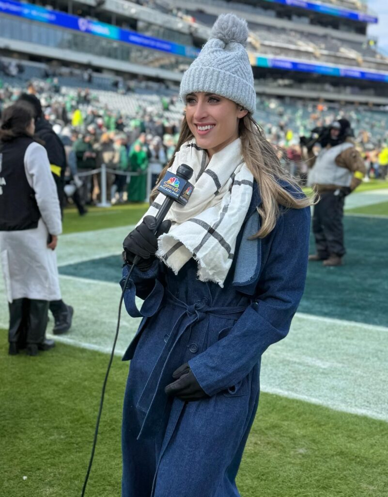 Ashlyn Sullivan Net Worth, Salary, Wiki, Age, Height, Husband NBC Sports and Career Sullivan sought a temporary broadcasting helper job with the Jacksonville Jaguars what is neti short for.