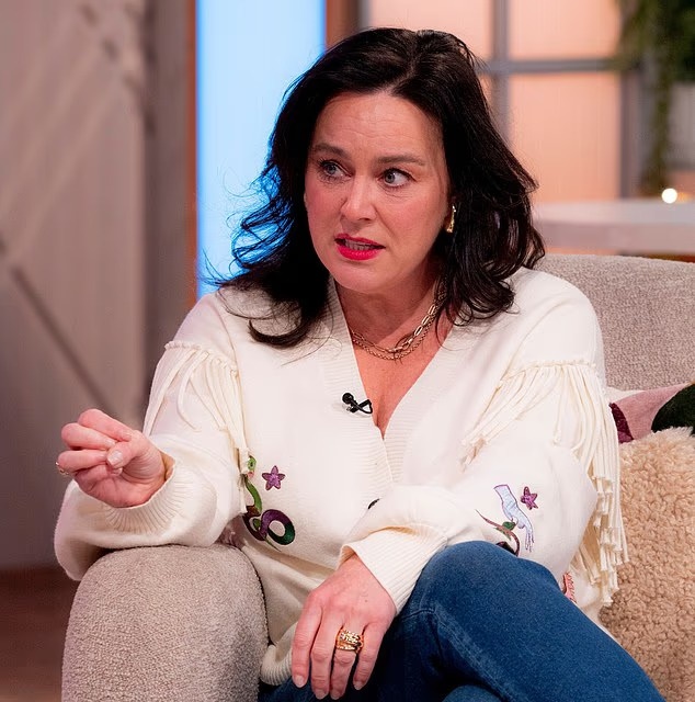 Jill Halfpenny Net Worth, Wiki, Age, Height, Boyfriend, Drama and Career Jill Halfpenny’s depiction of Kate Mitchell in EastEnders (two thousand two to two thousand five) further established her standing as a widely recognized figure in the UK.