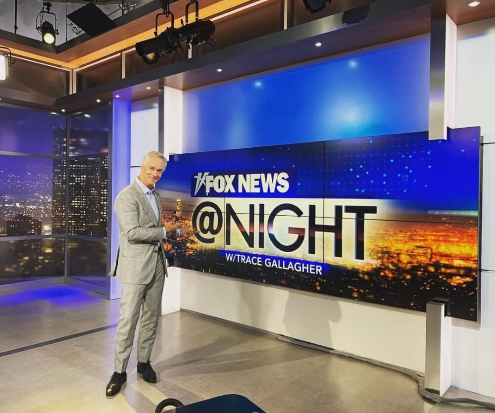 Trace Gallagher Net Worth, Salary, Wiki, Age, Height, Wife, Fox News and Career Trace Gallagher gallagher started at Fox News Channel in 1996, meaning he was among the network’s first employees when it started.