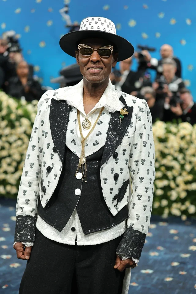 Dapper Dan Net Worth, Gucci, Doll, Wiki, Age, Height, Wife and Career Dapper Dan Net Worth $2.5 Million