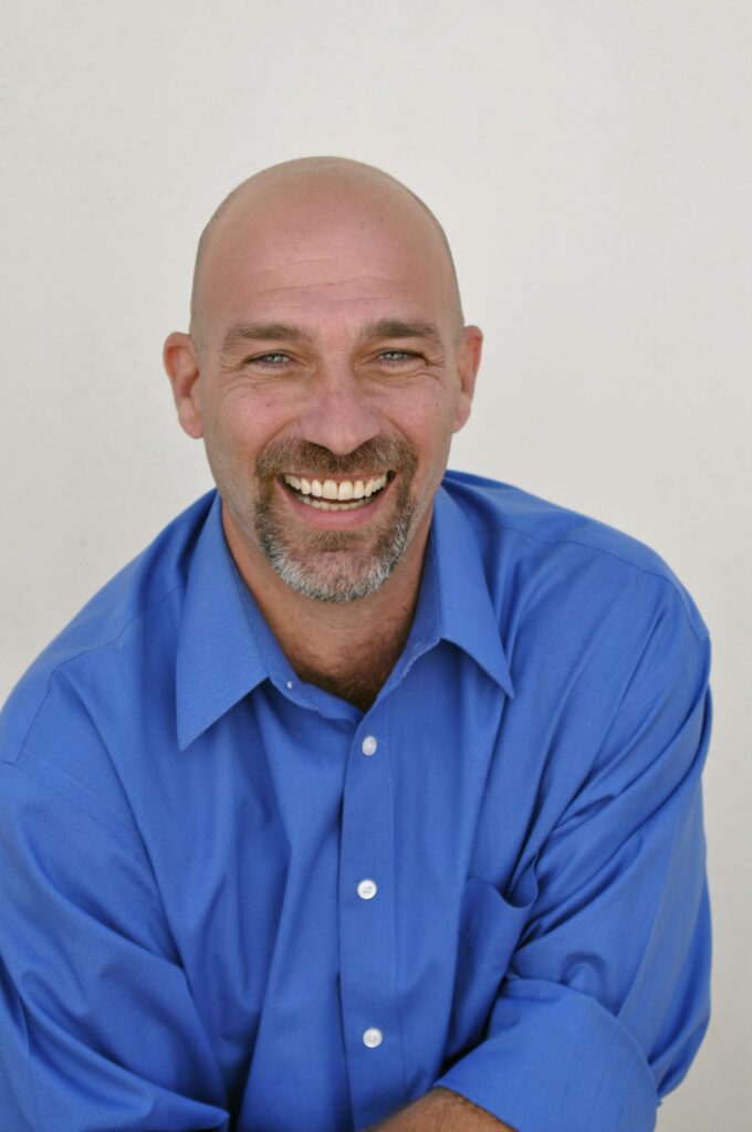 Kevin Gage Net Worth, Age, Wiki, Height, Wife, Movie and Career Kevin Gage is about 5 feet 11 inches tall and weighs around 91 kg.