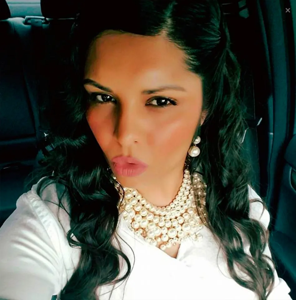 Bonnie Contreras Net Worth, Husband, Wiki, Age, Height, CEO and Career Bonnie Contreras Net Worth $3.5 Million