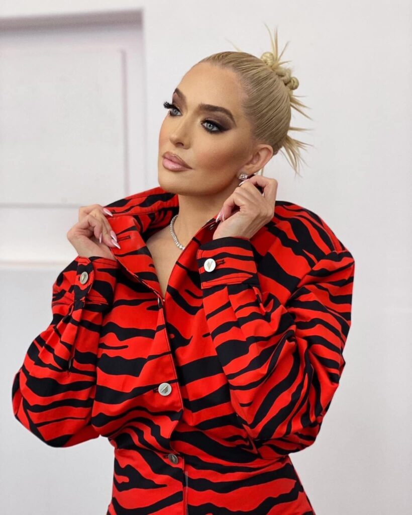 Erika Jayne Net Worth, Husband, Wiki, Age, Height, Parents, Songs and Career Erika Jayne is a multi-talented performer regarded for her profitable singing profession and function on the popular fact exhibit “The Real Housewives of Beverly Hills.”