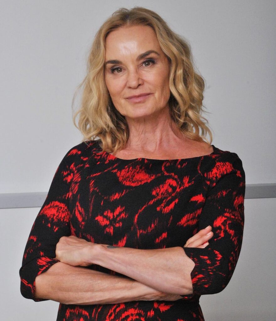 Jessica Lange Net Worth, Husband, Wiki, Age, Height, Parents, Movies and Career Jessica Lange height is 5 feet 8 inches (1.73 m) and weight is 55 kilograms (121 lbs).