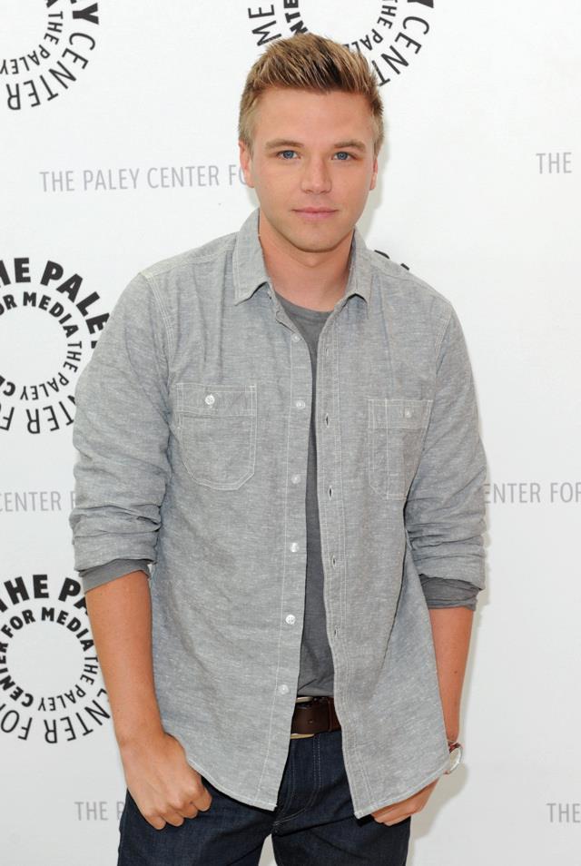 Brett Davern Net Worth, Wife, Wiki, Age, Height, Parents, Movies and Career Brett Davern height is 5 feet 9 inches (1.75 m) and weight is 73 kilograms (161 lbs).