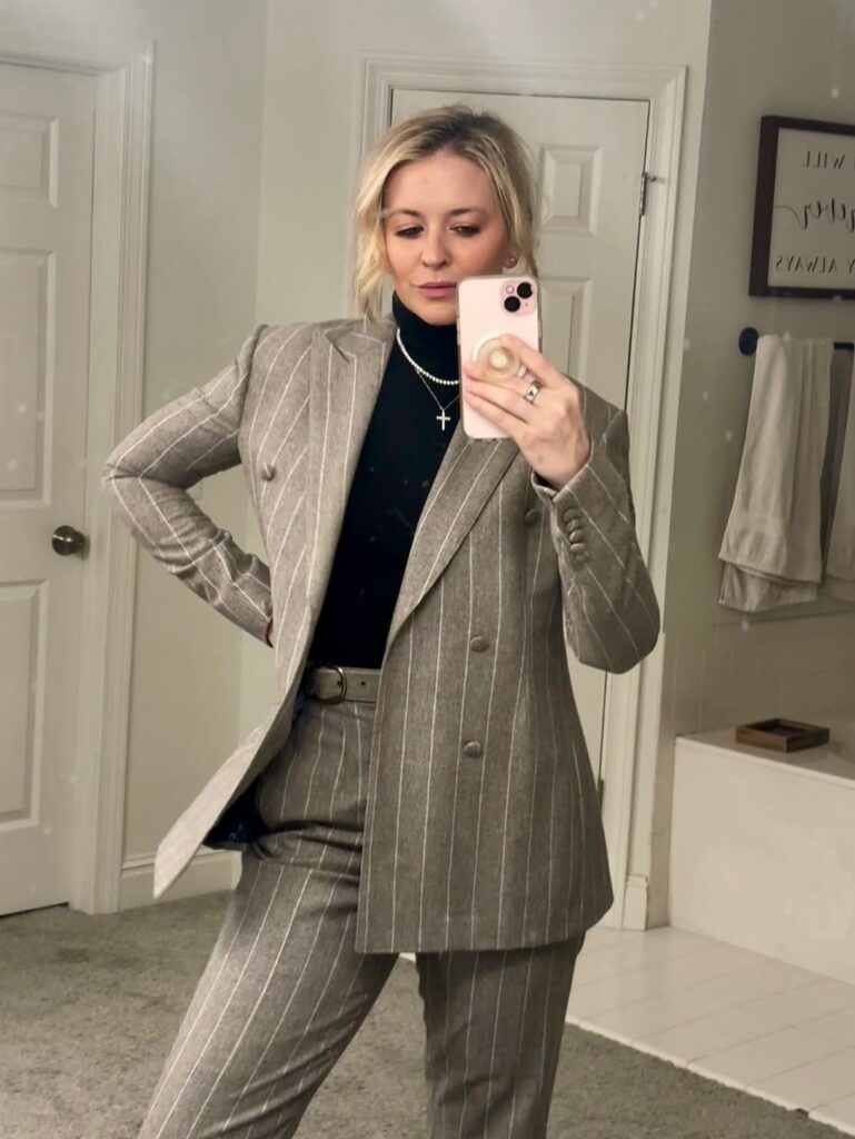 Kristen Ledlow Net Worth, Husband, Wiki, Age, Height, Parents, Sportscaster and Career Kristen Ledlow height is 5 feet 8 inches (1.73 m) and weight is 59 kilograms (130 lbs).