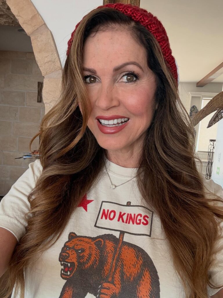 Lisa Guerrero Net Worth, Husband, Wiki, Age, Height, Parents, Journalist and Career Lisa Guerrero career start has been a sports activities anchor and reporter for various most important tv networks, such as Fox Sports, ABC Sports, and NBC Sports.