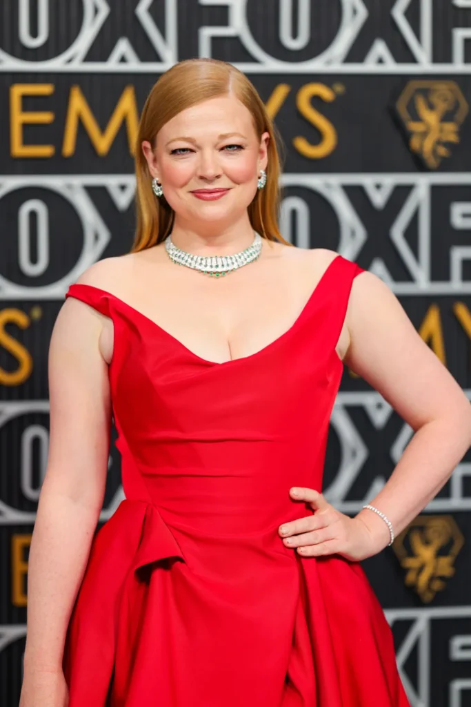 Sarah Snook Net Worth, Husband, Wiki, Age, Height, Parents, Movies and Career Sarah Snook was born on December 1, 1987, whose beginning identify is Sarah Ruth Snook, is a celebutante Australian actress and TV personality.
