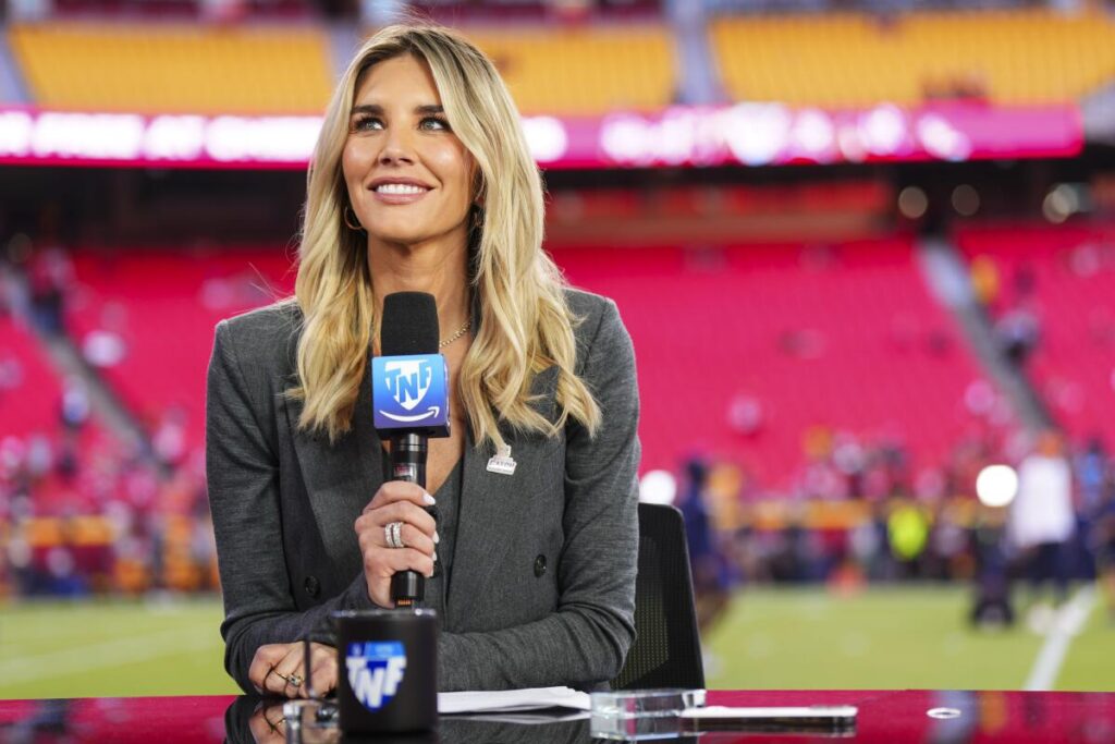 Charissa Thompson Net Worth, Husband, Wiki, Age, Height, Fox News and Career Charissa Thompson began her profession in sports activities journalism by means of acting on university sports activities activities aired on Big Ten Network and Fox Sports Net.