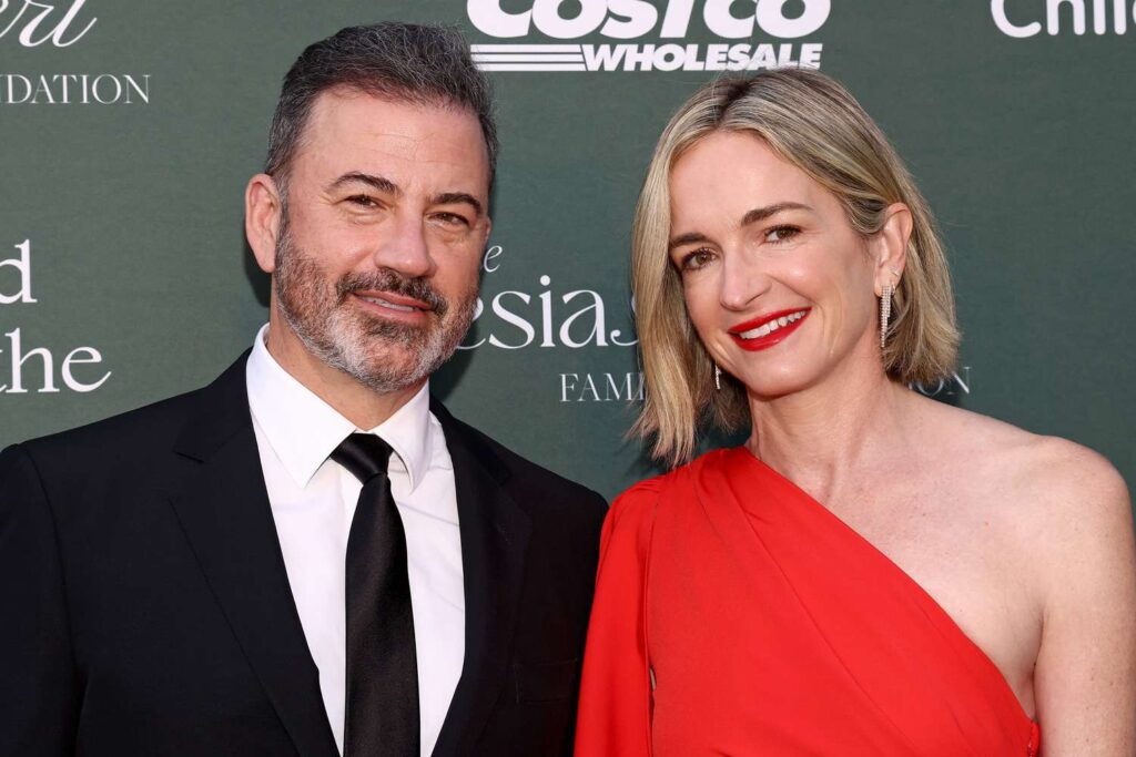 Jimmy Kimmel Net Worth, Wife, Wiki, Age, Height, Parents, Movies and Career Jimmy Kimmel married his first wife, Gina Maddy, in 1988, and they had two children, Katherine (born 1991) and Kevin (born 1993).