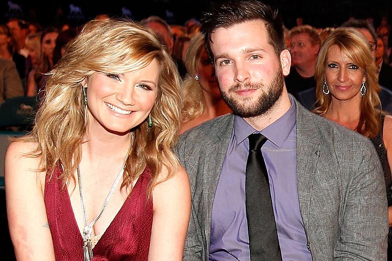 Jennifer Nettles Net Worth, Husband, Wiki, Age, Height, Parents, Songs and Career Jennifer Nettles married entrepreneur and former mannequin Justin Miller on November 26, 2011.