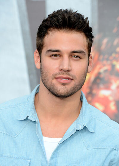 Ryan Guzman Net Worth, Wife, Wiki, Age, Height, Parents, Movies and Career Ryan Guzman Net Worth $5 Million