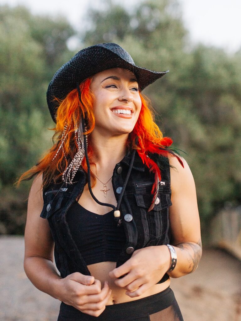 Cara Maria Sorbello Net Worth, Husband, Wiki, Age, Height, Parents, TV Personality and Career Cara Maria Sorbello stands at about 5 ft 5 inches and weight is 55 kilograms.