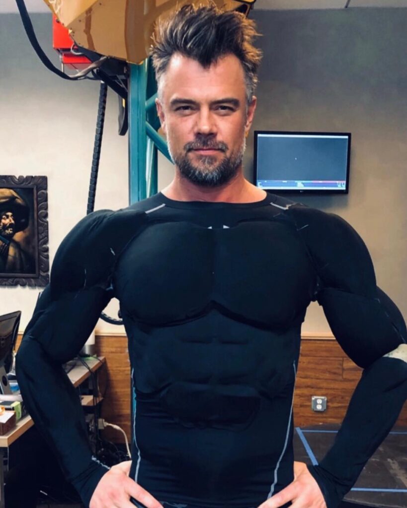 Josh Duhamel Net Worth, Wife, Wiki, Age, Height, Parents, Movies and Career Josh Duhamel height is 6 feet 4 inches (1.93 m) and weight is 89 kilograms (196 lbs).
