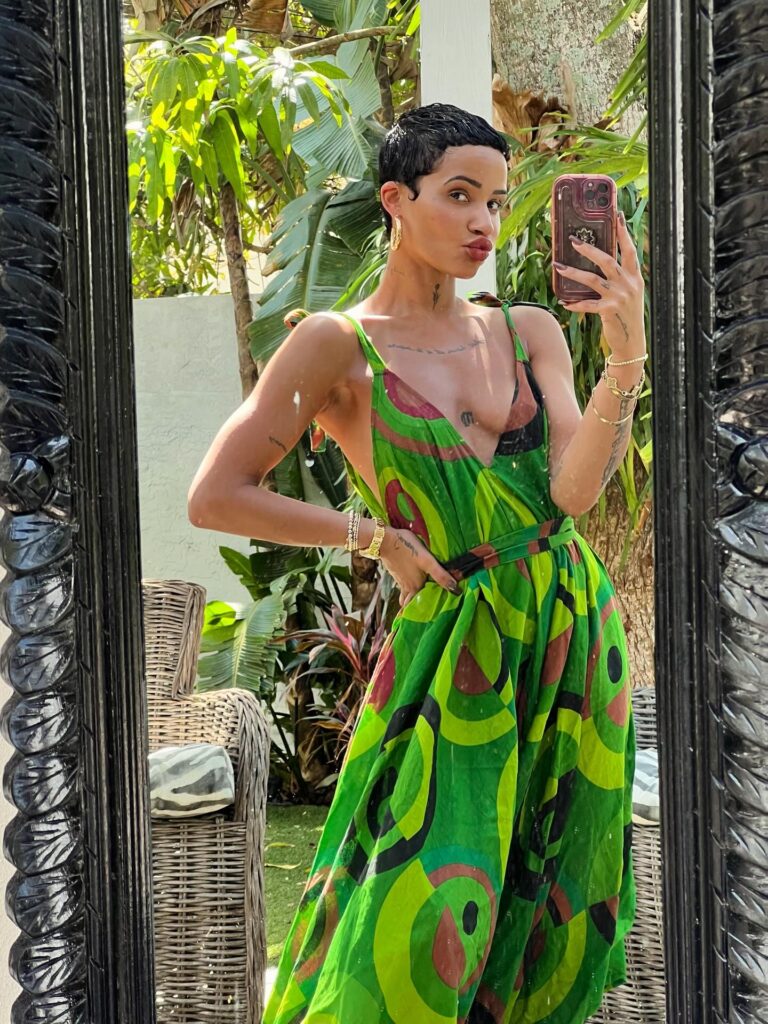 Tanaya Henry Net Worth, Husband, Wiki, Age, Height, Parents, Modeling and Career Tanaya Henry received interest when she grew to be a human billboard for her year-long She Wears Your Tee marketing campaign in 2010.