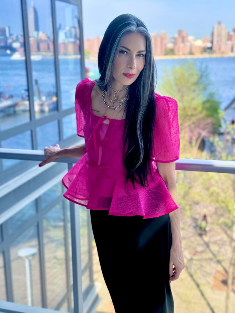 Stacy London Net Worth, Husband, Wiki, Age, Height, Parents, TV Personality and Career Stacy London height is 5 feet 7 inches (1.70 m) and weight is 58 kilograms (128 lbs).