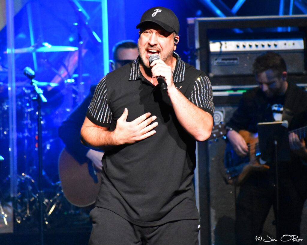 Joey Fatone Net Worth, Wife, Wiki, Age, Height, Parents, Movies, Songs and Career Joey Fatone Top 10 Best Songs