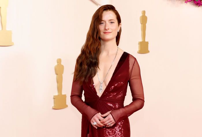Grace Gummer Net Worth, Husband, Wiki, Age, Height, Parents, Movies and Career Grace Gummer started out through paying her dues in theater, making her stage debut in 2008.