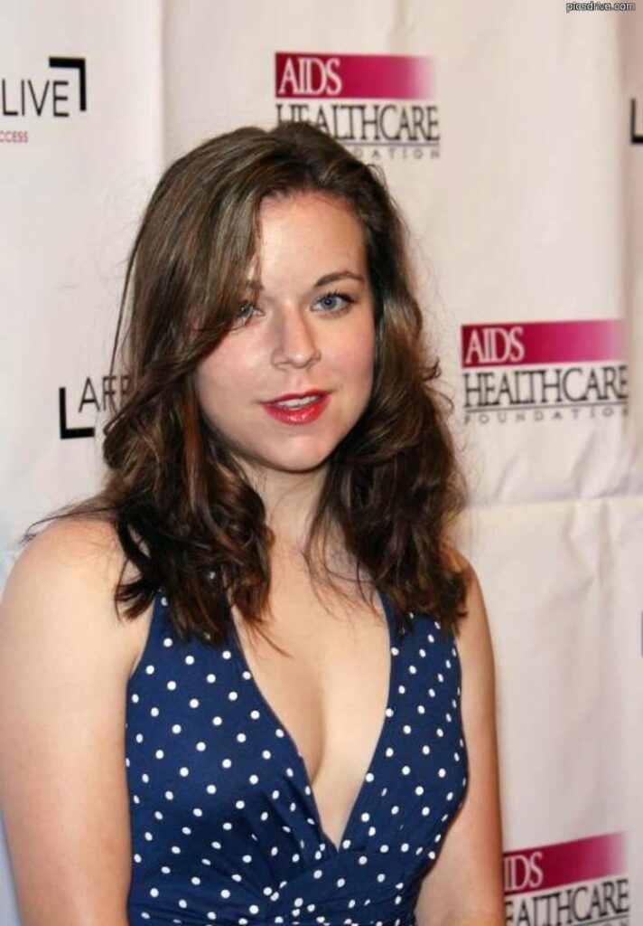 Tina Majorino Net Worth, Husband, Wiki, Age, Height, Parents, Movies and Career Tina Majorino Top 10 Movies and TV Shows