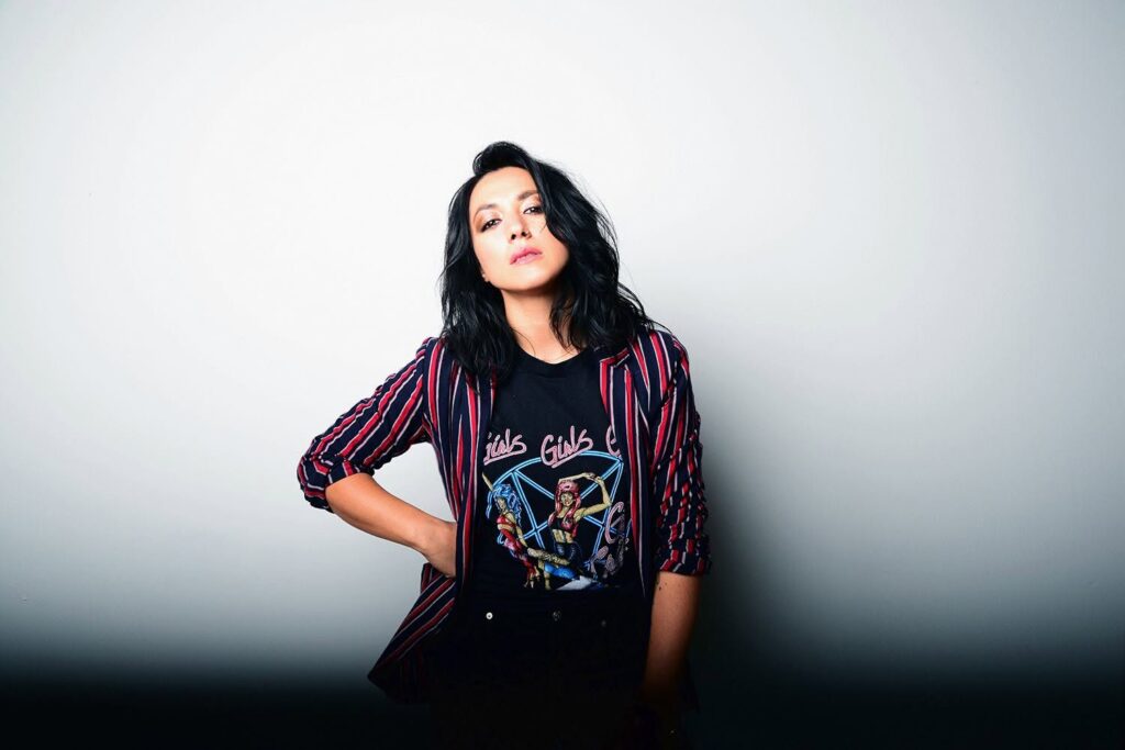 Michelle Branch Net Worth, Husband, Wiki, Age, Height, Parents, Songs and Career Michelle Branch height is 5 feet 6 inches (1.68 m) and weight is 54 kilograms (119 lbs).