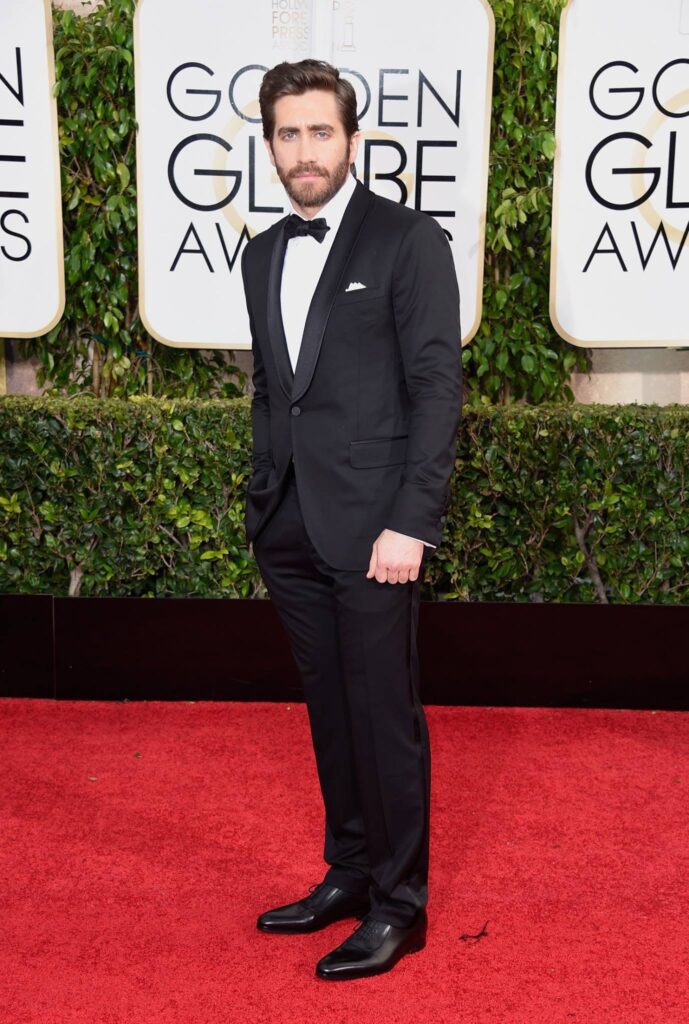 Jake Gyllenhaal Net Worth, Wife, Wiki, Age, Height, Parents, Movies and Career Jake Gyllenhaal height is 6 feet 0 inches (1.83 m) and weight is 77 kilograms (170 lbs).