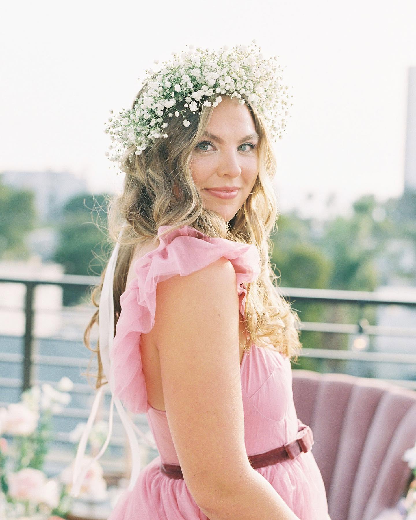 Hannah Brown Net Worth, Husband, Wiki, Age, Height, Parents, Tv Personality and Career Hannah Brown Net Worth $1.5 and $3 Million