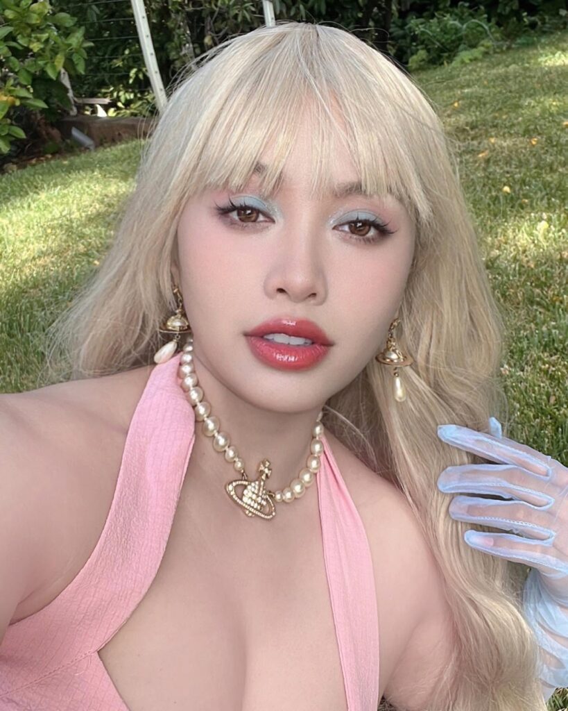 Michelle Phan Net Worth, Husband, Wiki, Age, Height, Parents, Makeup and Career Michelle Phan started out her profession in 2007 by using posting make-up tutorials on YouTube, with her “Barbie Transformation Tutorial” in 2009.