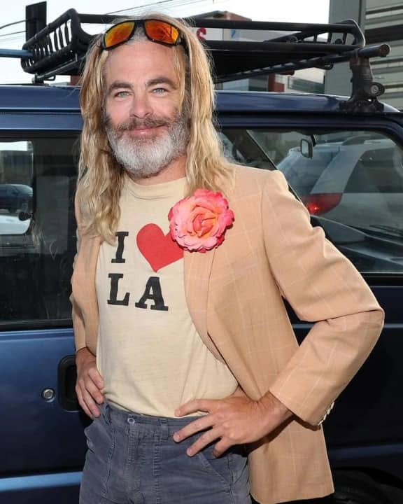 Chris Pine Net Worth, WIfe, Wiki, Age, Height, Parents, Movies and Career Chris Pine height is 6 feet 0 inches (1.83 m) and weight is 78 kilograms (172 lbs).