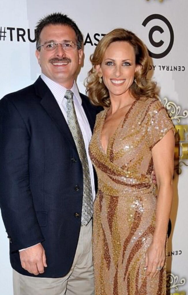 Marlee Matlin Net Worth, Husband, Wiki, Age, Height, Parents, Movies and Career Marlee Matlin married Burbank police officer Kevin Grandalski on August 29, 1993, at the domestic of actor Henry Winkler.